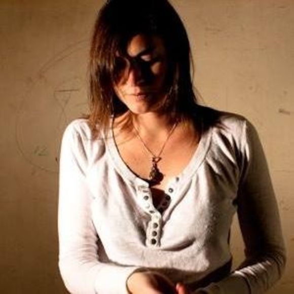 Meet your Posher, Nicole - Picture 1 of 1